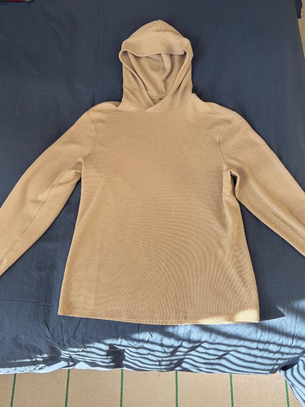 Lululemon Men's Waffle Knit Hoodie M Cream Lightweight Pullover